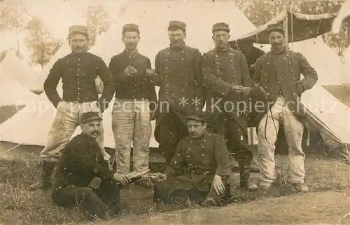 AK / Ansichtskarte Militaria_France Soldaten 