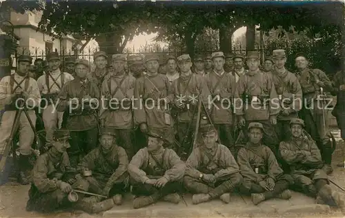 AK / Ansichtskarte Militaria_France Soldaten 