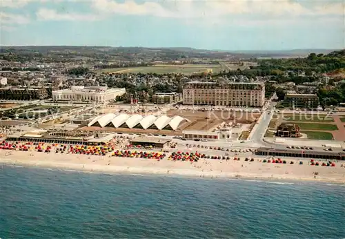 AK / Ansichtskarte Deauville sur Mer Casino Plage Royal Hotel Piscine vue aerienne 