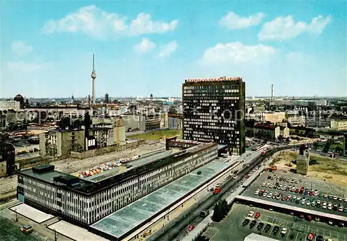 AK / Ansichtskarte Berlin Springer Haus mit Ostberliner Fernsehturm Berlin