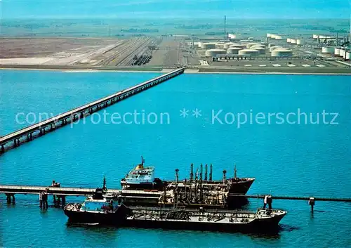 AK / Ansichtskarte Wilhelmshaven Fliegeraufnahme Seebruecke Frachtschiffe Wilhelmshaven