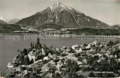 AK / Ansichtskarte Gunten_Thunersee_BE Panorama mit Niesen 