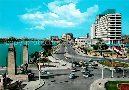AK / Ansichtskarte Kairo_Caire Die Nil Corniche mit Hilton Hotel 