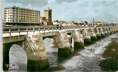 AK / Ansichtskarte Les_Sables d_Olonne_85 Entree du Port 