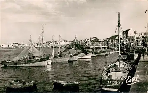 AK / Ansichtskarte Les_Sables d_Olonne_85 Le Port 
