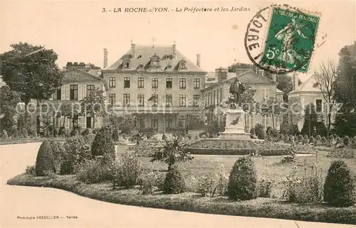 AK / Ansichtskarte La_Roche sur Yon La Prefecture et les Jardins La_Roche sur Yon