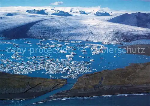 AK / Ansichtskarte Joekulsarlon_Iceland Fliegeraufnahme Joekulsarlon Lagune und Bruecke mit Gletscher Zunge Breioamerkurjokull 