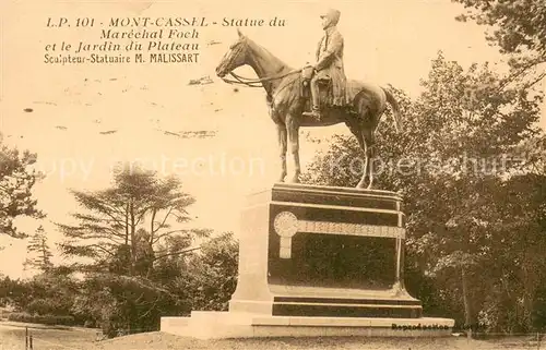 AK / Ansichtskarte Mont Cassel_Nord Statue du Marechal Foch et le Jardin du Plateau 