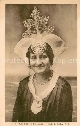 AK / Ansichtskarte Les_Sables d_Olonne_85 Etude de Coiffes 