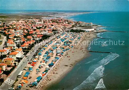AK / Ansichtskarte Les_Saintes Maries de la Mer Vue aerienne Plage Camargue Les