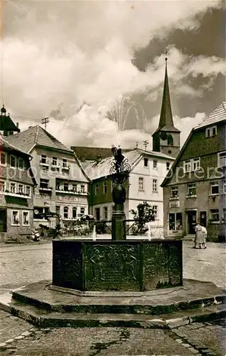 AK / Ansichtskarte Bischofsheim_Rhoen Marktplatz Brunnen Kirchturm Altdeutsche Weinstube Cafe Keller Serie Schoenes Deutschland Die Rhoen Bischofsheim Rhoen