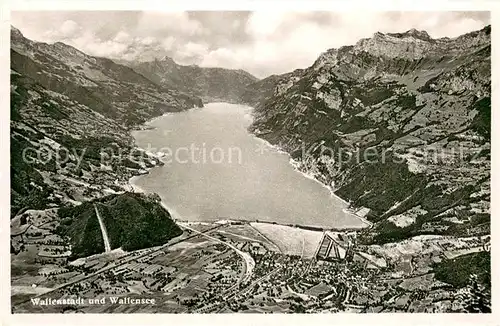 AK / Ansichtskarte Wallenstadt Panorama mit Wallensee Wallenstadt