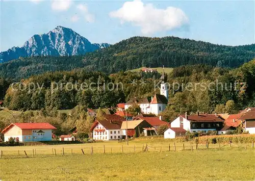 AK / Ansichtskarte Ainring Ortsansicht mit Kirche Alpen Ainring
