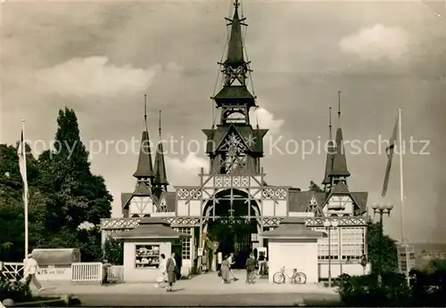 AK / Ansichtskarte Heringsdorf_Ostseebad_Usedom eingang zur Seebruecke Heringsdorf_Ostseebad