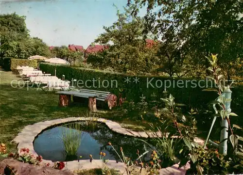 AK / Ansichtskarte Deutsch_Evern Hotel Gasthaus Boehlck Gartenansicht m. Teich 