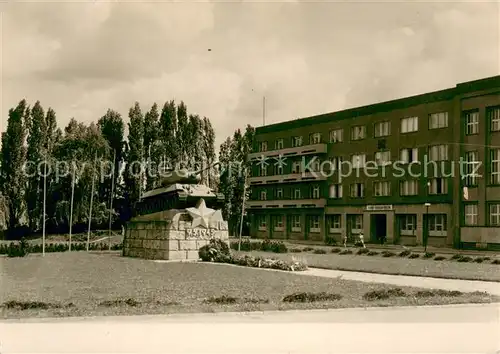 AK / Ansichtskarte Hradec_Kralove_Koeniggraetz Pamatnik Rude armady 