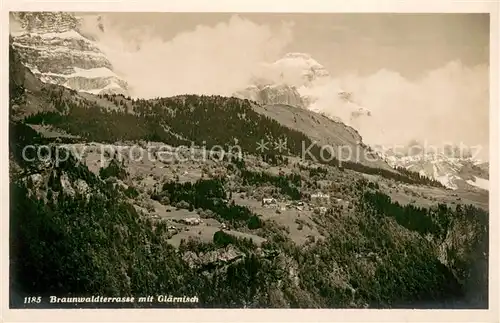 AK / Ansichtskarte Braunwald_GL Braunwaldterrasse mit Glaernisch Braunwald GL