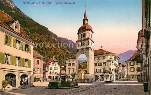 AK / Ansichtskarte Altdorf__UR Dorfplatz mit Telldenkmal 