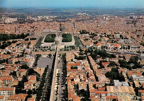 AK / Ansichtskarte Montpellier_Herault Vue aerienne sur la ville et les jardins du Peyrou Montpellier Herault