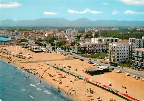 AK / Ansichtskarte Cambrils_Costa_Dorada Un detalle de la playa Al fondo el Barrio Maritimo 