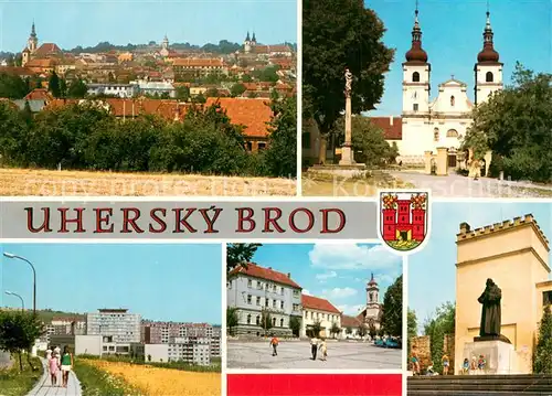 AK / Ansichtskarte Uhersky_Brod_CZ Panorama histroickeho Klasterni kostel Nove sidliste Namesti Miru Pomnik a pamatnik Jana Amose Komenskeho 