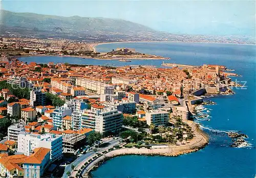 AK / Ansichtskarte Antibes_Alpes_Maritimes Reflets de la Cote dAzur Vue generale aerienne Antibes_Alpes_Maritimes