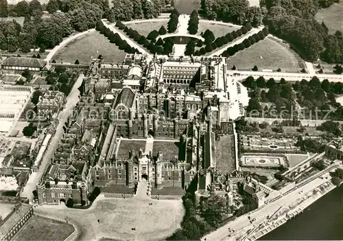 AK / Ansichtskarte Middlesex Fliegeraufnahme Hampton Court Palace 