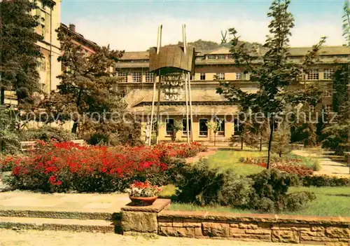 AK / Ansichtskarte Meissen_Elbe_Sachsen VEB Staatl Porzellan Manufaktur Meissen Werkhof mit Glockenturm Meissen_Elbe_Sachsen