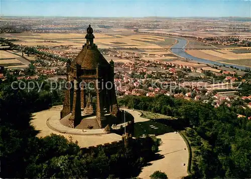 AK / Ansichtskarte Porta_Westfalica Kaiser Wilhelm Denkmal auf dem Wittekindberg Fliegeraufnahme Porta_Westfalica