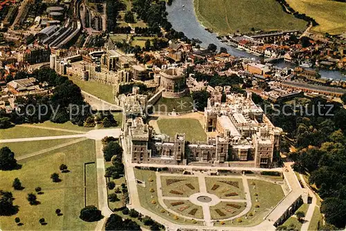 AK / Ansichtskarte Windsor__Castle_London Fliegeraufnahme 