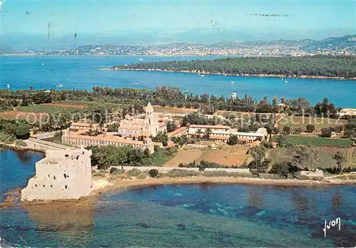 AK / Ansichtskarte Cannes_06 Iles de Lerins Vue aerienne sur lAbbaye Saint Honorat lIle Sainte Marguerite et Cannes 