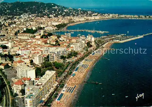 AK / Ansichtskarte Cannes_06 La Plage du Midi Boulevard Jean Hibert et le Suquet Vue aerienne 