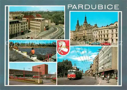 AK / Ansichtskarte Pardubice_Pardubitz_CZ Pernstynovo Platz mit Rathaus Velkou rozrustaji se novou vystavbou sidlisti Plabiny Dukla a Visnovka Siedlungen Plabina Dukla und Visnovka 