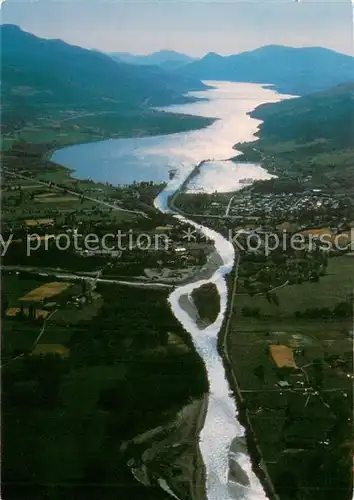 AK / Ansichtskarte Embrun_05 Hautes Alpes la Durance sapaise dans le lac artificiel de Serre Poncon Vue aerienne 