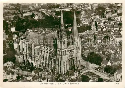 AK / Ansichtskarte Chartres_28 Fliegeraufnahme Kathedrale 