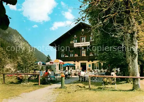 AK / Ansichtskarte Vorderriss Alpengasthof Zur Post Gartenterrasse Vorderriss