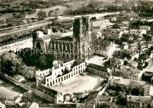 AK / Ansichtskarte Toul_54 Fliegeraufnahme Panorama Kirche 