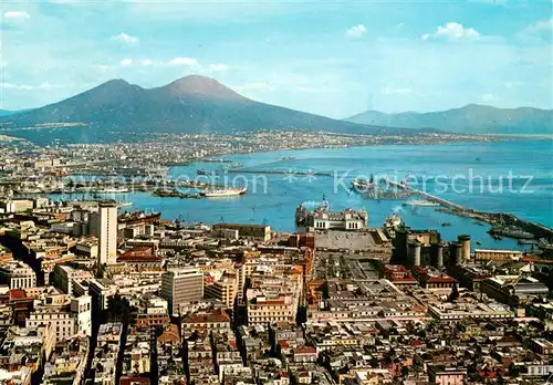 AK / Ansichtskarte Neapel_Napoli Fliegeraufnahme Panorama m. Vesuv Neapel Napoli