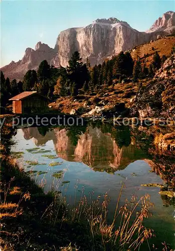 AK / Ansichtskarte Gruppo_Sella Strada del Pordoi Dolomiti Bergsee Huette Dolomiten Gruppo_Sella