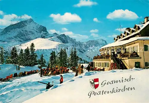 AK / Ansichtskarte Garmisch Partenkirchen Kreuzerhaus mit Blick auf Zugspitzgruppe Garmisch Partenkirchen