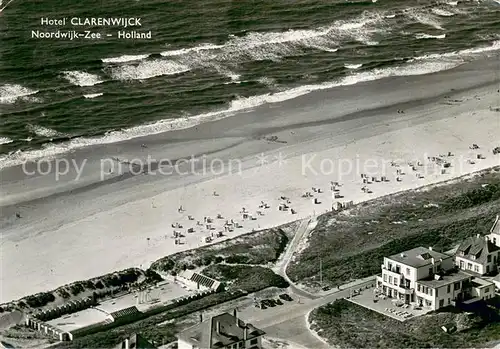 AK / Ansichtskarte Noordwijk_Noordwyk_aan_Zee Fliegeraufnahme Hotel Clarenwijck m. Strand Noordwijk_Noordwyk