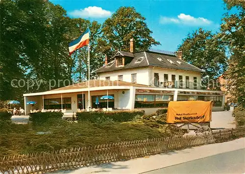 AK / Ansichtskarte Sierksdorf_Ostseebad Hotel Restaurant Cafe Hof Sierksdorf_Ostseebad