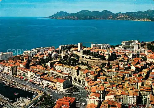 AK / Ansichtskarte Cannes_06 Vue generale aerienne sur le Vieux Port le Suquet et l Esterel 