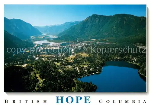 AK / Ansichtskarte Hope_British_Columbia An aerial view overlooking Kawkawa Lake and Hope to the west shows the sharp bend in the Fraser River Hope_British_Columbia