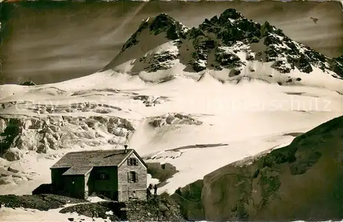 AK / Ansichtskarte Tschingelhorn_3576m_BE Mutthorn Huette Berge 