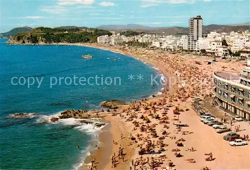 AK / Ansichtskarte Lloret_de_Mar Vista aerea de su gran playa y hoteles Lloret_de_Mar