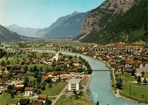 AK / Ansichtskarte Erstfeld Stadtpanorama mit der Reuss Erstfeld