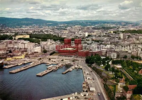 AK / Ansichtskarte Oslo__Norway Radhuset og havnen Rathaus Hafen 