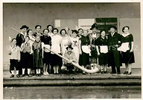 AK / Ansichtskarte Albisrieden_ZH Gruppenfoto m. Alphorn Albisrieden ZH