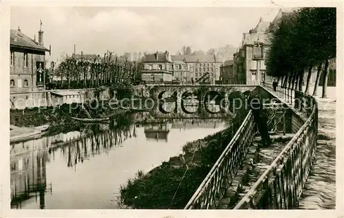 AK / Ansichtskarte Sedan_Ardennes Quai de la Regente Sedan Ardennes